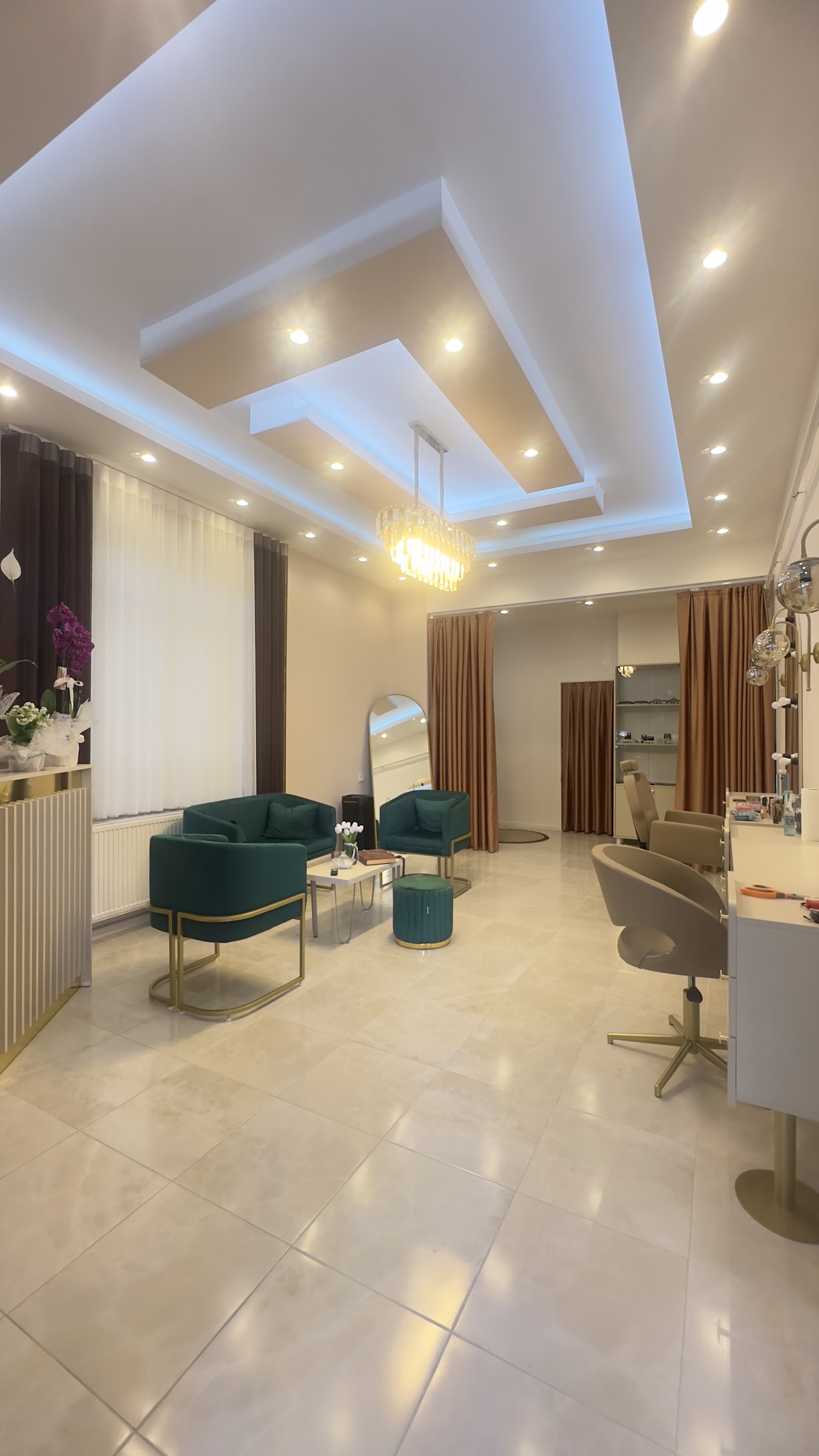 Esma KIZILARSLAN Makeup Studio