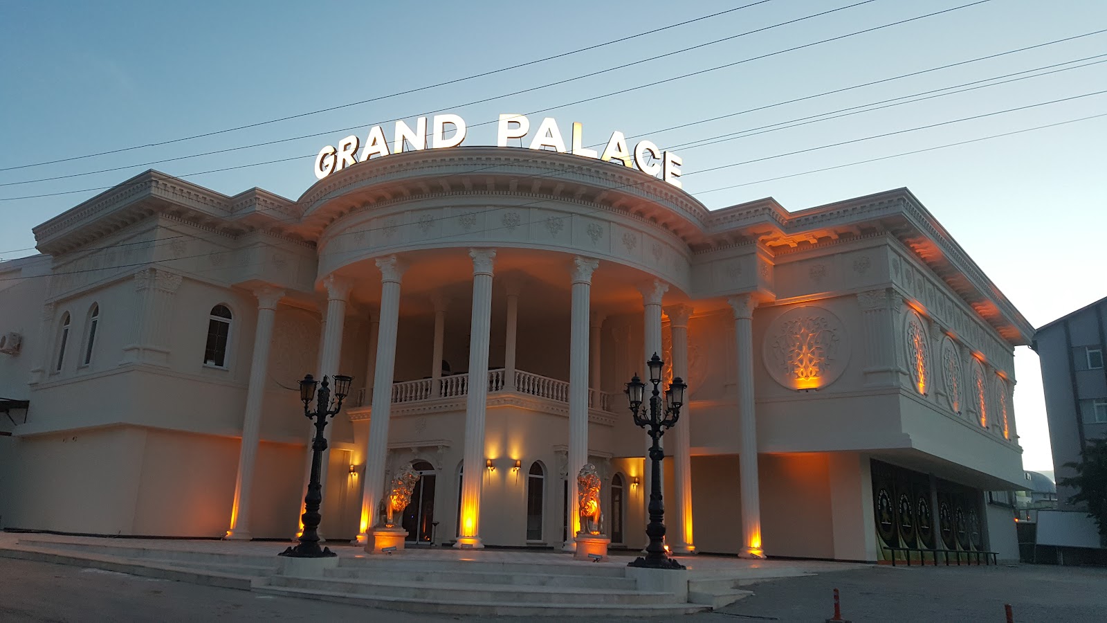 GRAND PALACE