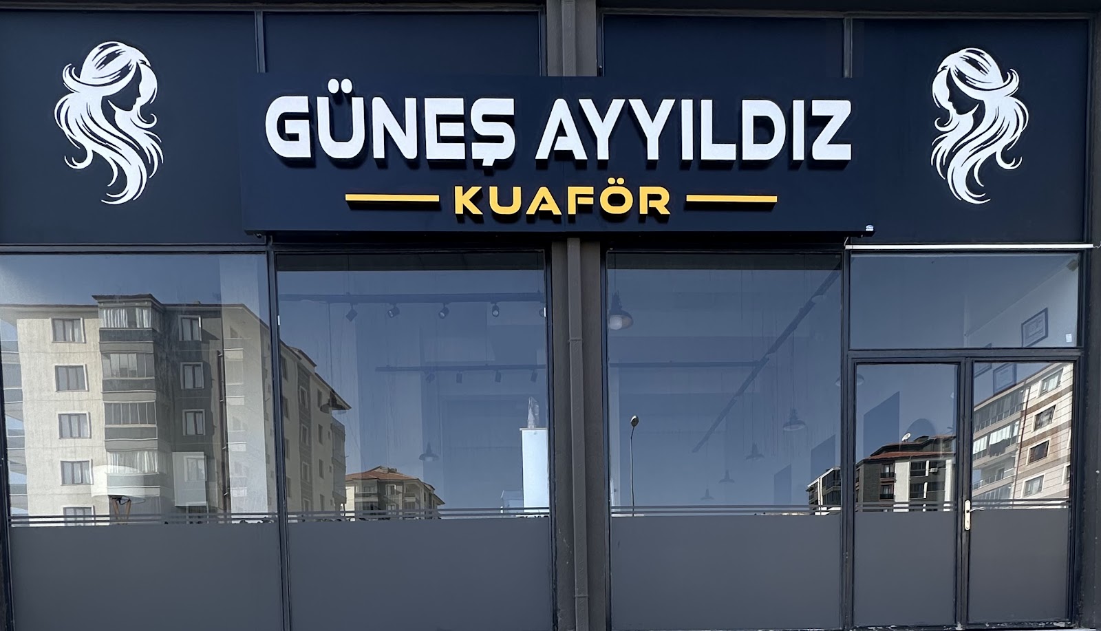 GÜNEŞ AYYILDIZ KUAFÖR